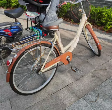 闲置自行车,上海永久行车。换了电动车故出让...