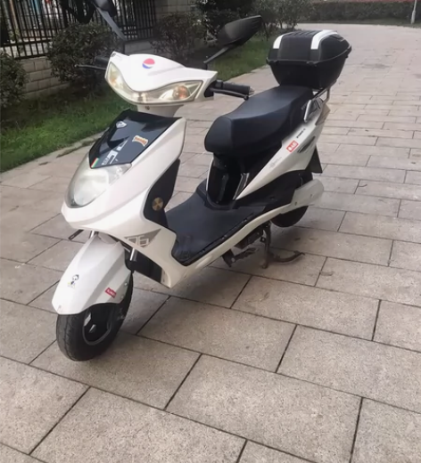 五羊电动车，车体较大，成色如图，车况良好，...