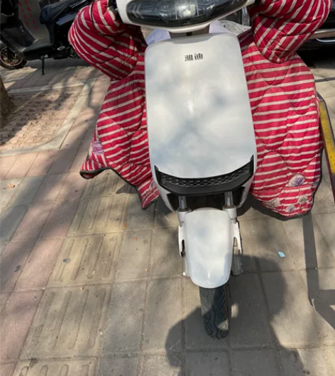 雅迪品牌电动车9成新，能跑50.60公里。...