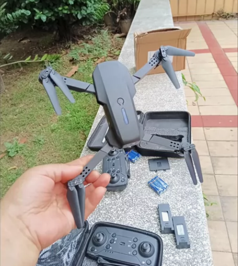 亏本卖了，一张买大疆级成人8k航拍，假期节...