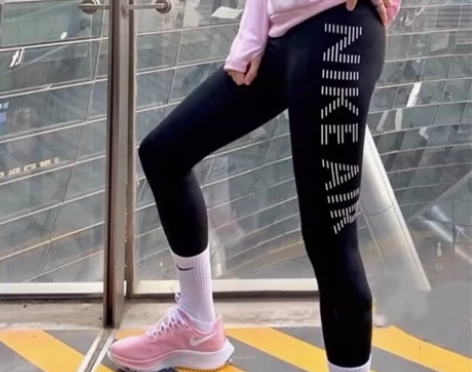 Nike Air Epic Fast 运动...