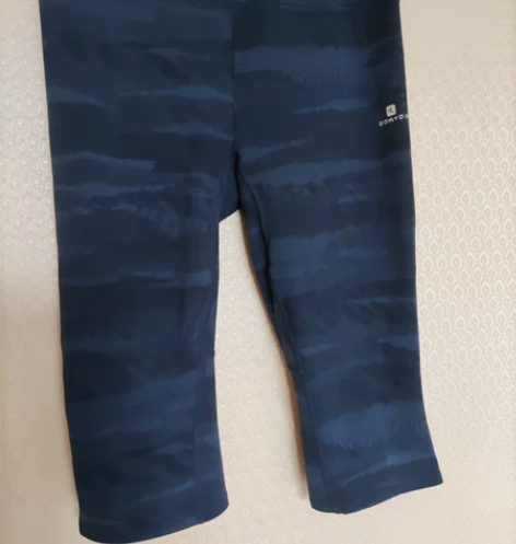 迪卡侬女款健身裤，瑜伽、跑步等，M码。裤型...