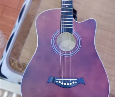 吉他,试弹过一次,买了在家一直放着, 全...