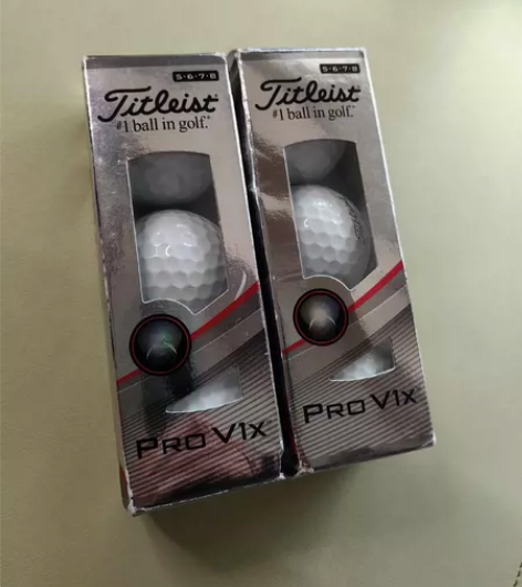 高尔夫球活动留下的球,一共两盒6颗 感兴趣...