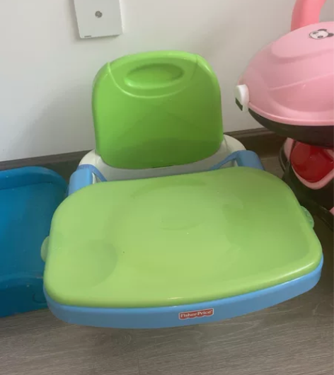 费雪宝宝餐椅,几乎全新,30元有需要宝妈拿...
