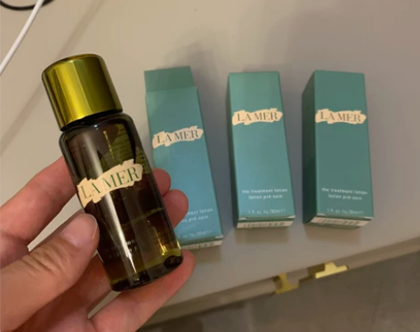 海蓝之谜精粹水30ml，方便携带。保证正品...