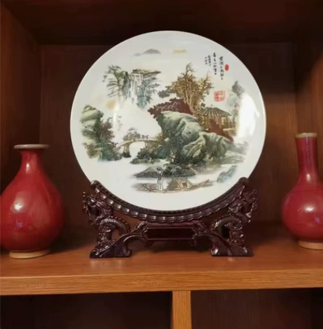 商场撤柜，有十来个景德镇陶瓷器盘，摆盘摆件...