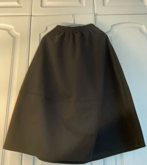 毛呢半身花苞裙 腰围64弹力可拉伸轻微穿着...