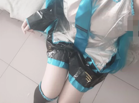 初音假发可拆的66原价 c服120原价m码...