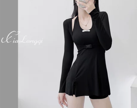 泳衣女夏高级感2022新款连体性感纯欲风保...