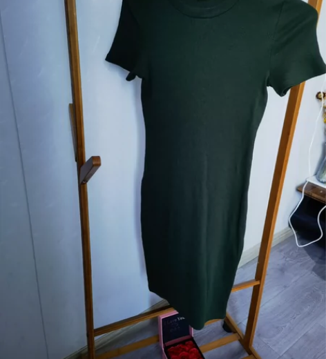 墨绿色中长群,休闲运动风, 可居家可外穿几...