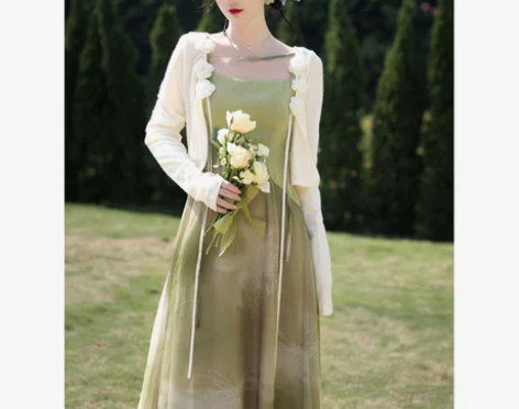 2023夏季新款法式小个子吊带气质高级感碎...