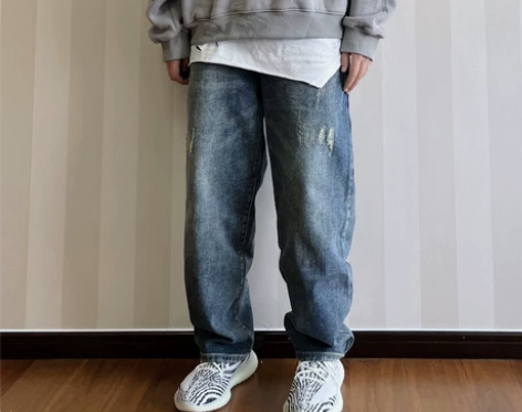 自主自产街头水洗深蓝复古宽松磨破微垮牛仔裤...