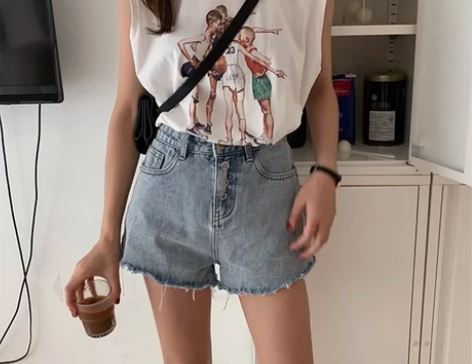 亏本清货全新短裤M码 感兴趣的话点“我想要...