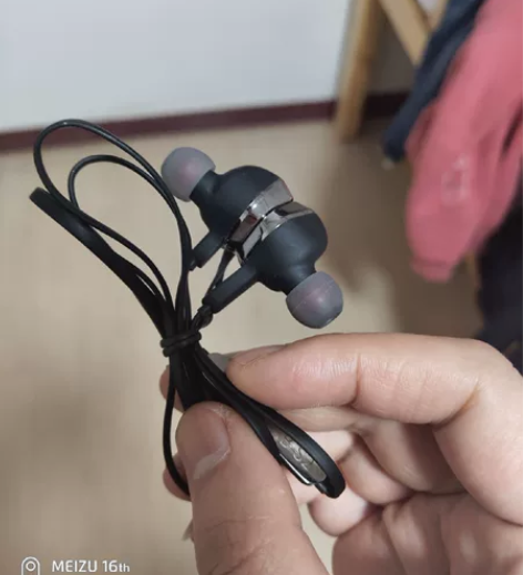 remax蓝牙耳机型号rb-s2。99新仅...