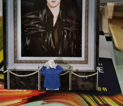 ar无框画（刘耀文款） 可以用手机摄像头对...