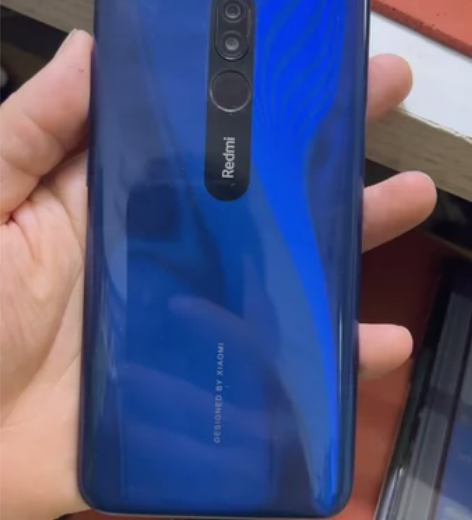 红米8  3+32，外观不错，功能都是好的...