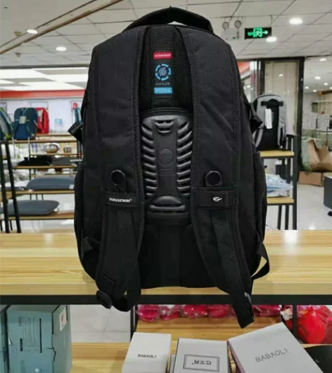 军刀背包男女休闲夏季旅行双肩包书包大容量后...