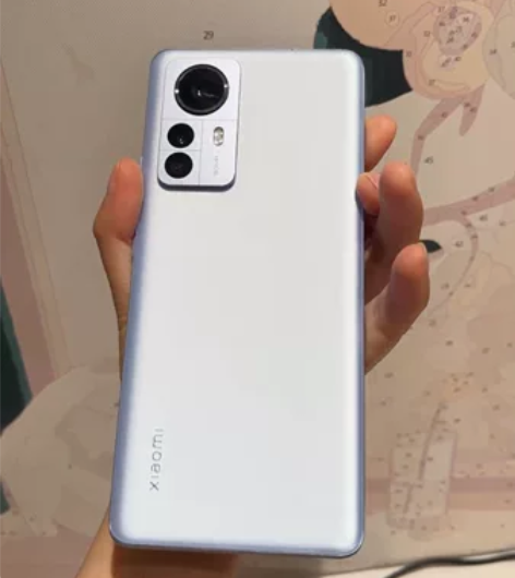 刚买的备用机，几乎全新，保修期内，小米12...