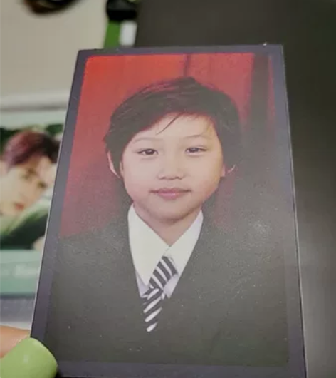 出 童年菲 童年直角菲 100捆20 标价...