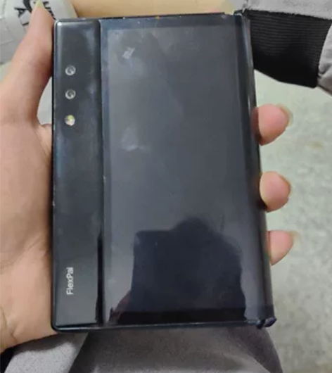 柔宇1代 纯原装无维修 换一个屏幕 就可以...