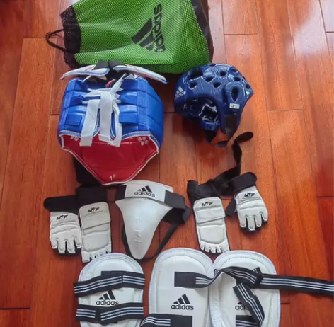 跆拳道道具，几乎全新 感兴趣的话点“我想要...