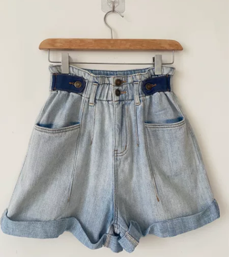 乐町短裤 实体店购入 s码 非偏远地区包邮...