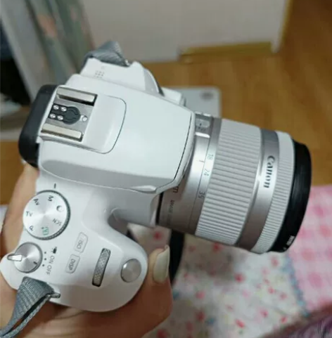 佳能200d二代 18-55镜头 套机 白...