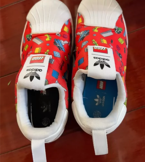 三叶草男童，内长19cm。88新。100转...