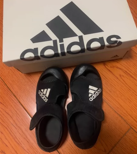 「小浮艇」adidas阿迪达斯AltaVe...