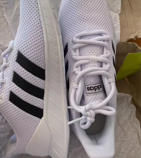 阿迪达斯男子透气网面运动鞋 阿迪运动鞋，支...