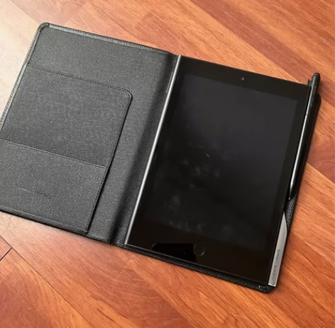 全新未拆封的E人E本T12带原装支架式皮套...