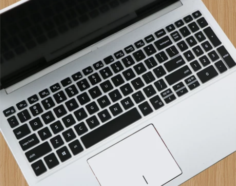 实体店买的电脑 借用买键盘膜的图 戴尔笔记本戴尔15.6寸...