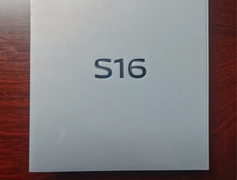 运营商送的，全新未拆封，黑色，全网通，8+...