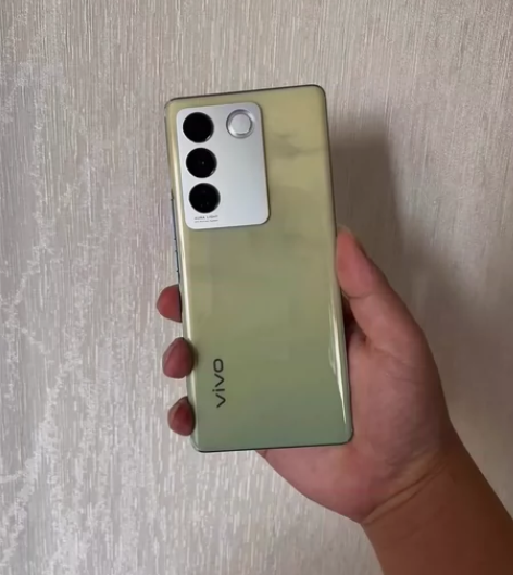2023.5.23 国行 vivo S16...