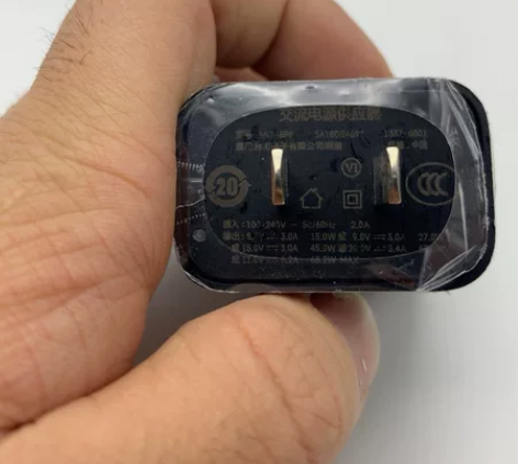 摩托罗拉 68W充电器moto s30 p...