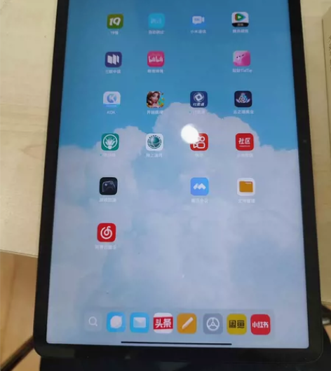 小米5pro，12加512，顶配，戴壳使用...