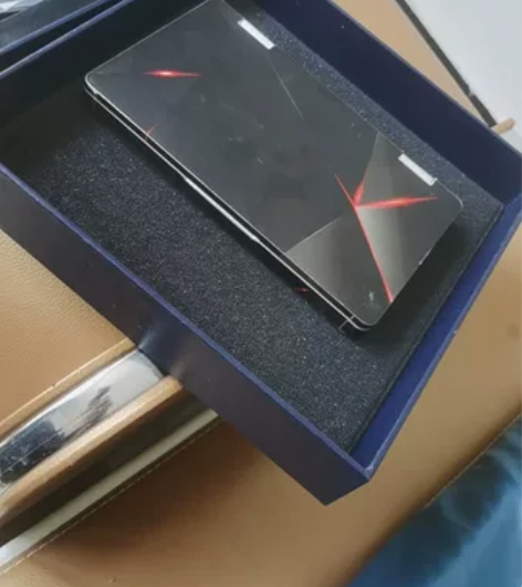 壹号本迷你笔记本高配电脑,99新没用过几次...