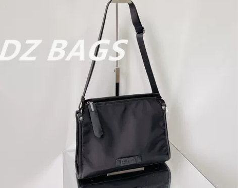 斜挎包女宽肩带牛津布单肩包韩版2022新款...