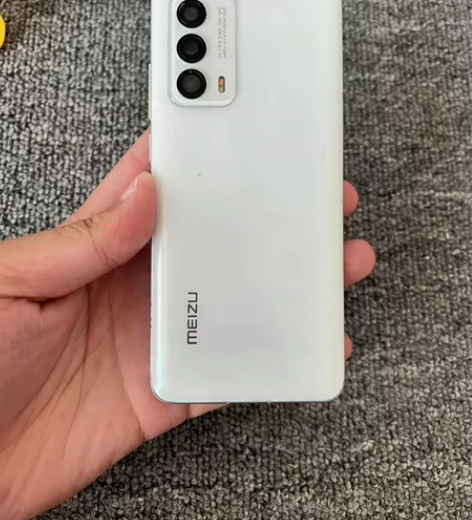 魅族18 魅族18，踏雪，8+256；骁龙...