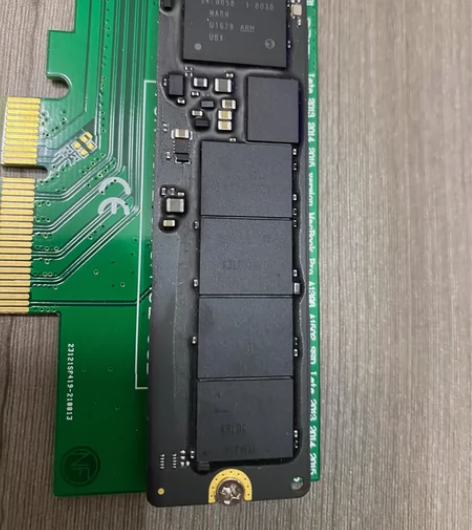 苹果2012年Macbook   原厂三星...