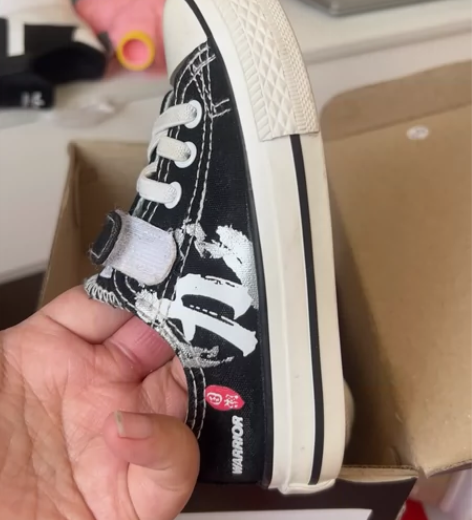 回力布鞋 穿过两次。24码 感兴趣的话点“...