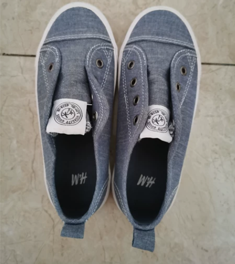 HM儿童布鞋内长18cm适合脚长17的，胖...