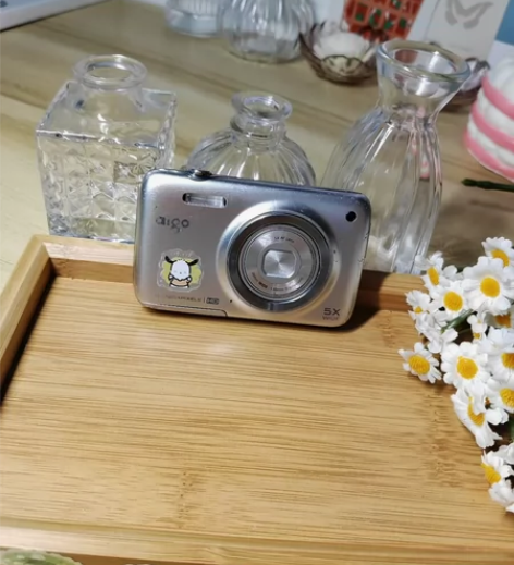 爱国者F360 全新电池    滤镜多 屏...