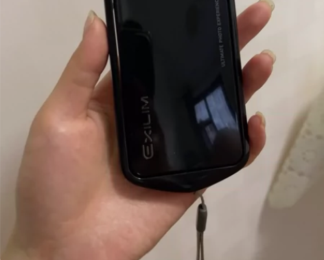 卡西欧TR350 用过两次 不小心磕碰到了...