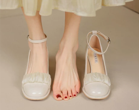 法式复古小皮鞋 玛丽珍粗跟高跟鞋39码，有...