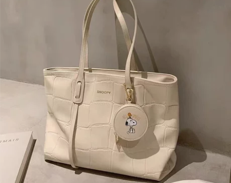 夏季女包大学生大容量2023新款潮托特包手...