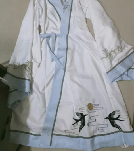 原创汉服大袖衫外衫交领大袖长袍 刺绣好几块...