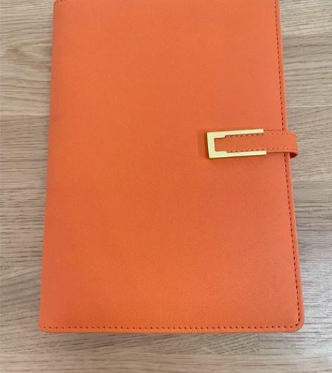 带充电宝的笔记本 活页可拆卸，带充电宝，三...