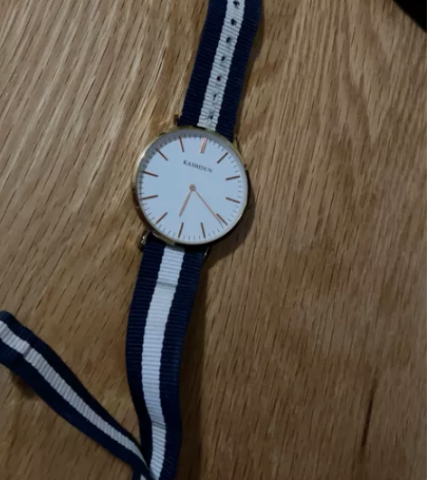 九成新 卡诗顿手表 初高中生很喜欢 需要换...